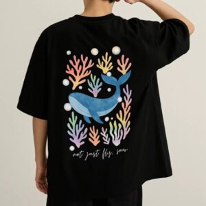 เสื้อโอเวอร์ไซส์สกรีนหลัง ลายวาฬ ปะการังสีรุ้งแนวสีน้ำ Not just fly, soar มีไซส์เดียว 3XL อก 50 นิ้ว